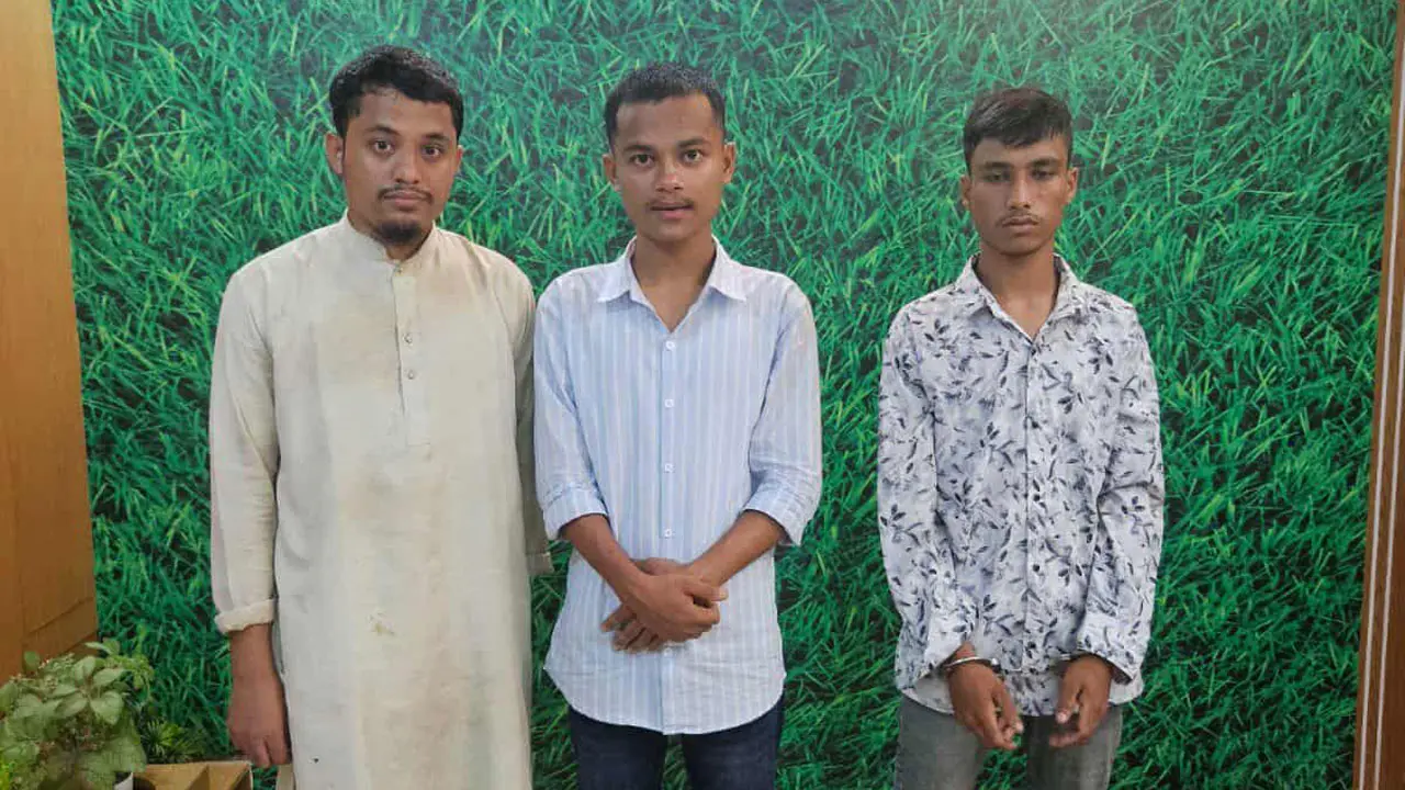 চট্টগ্রামে ভুয়া তথ্য দিয়ে পাসপোর্ট করার চেষ্টা, ২ রোহিঙ্গা আটক