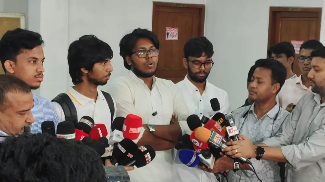 ডাকসু নির্বাচনে ভিপি-জিএস ছাড়াই সতন্ত্র প্যানেলে জুবায়ের-মুসাদ্দেকরা