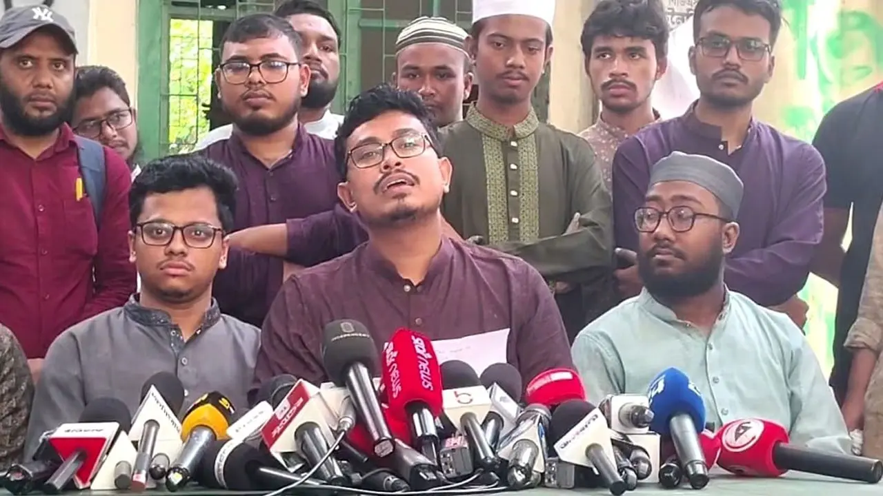 ডাকসুর কাজ নেতা তৈরি নয়, শিক্ষার্থীদের স্বার্থ হাসিল করা : সাদিক কায়েম
