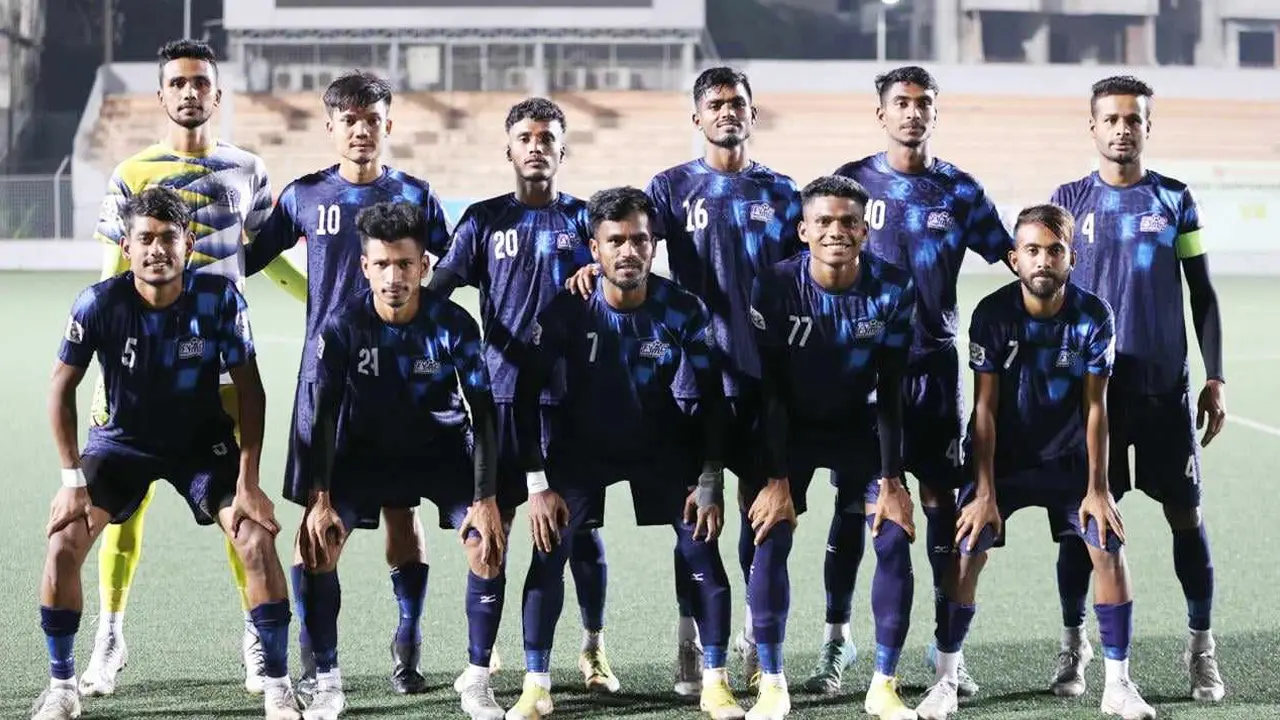 ফিফার নিষেধাজ্ঞায় ফকিরেরপুলকে ফের সময় বাফুফের