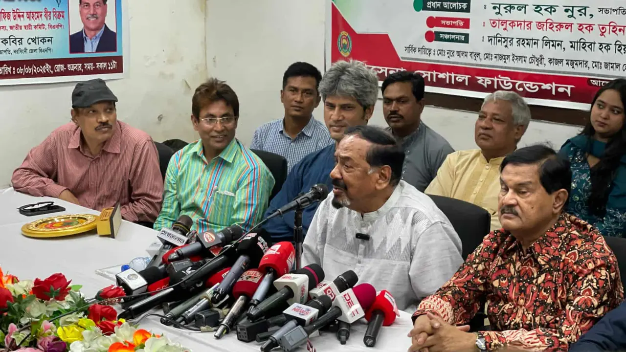 জামায়াতে ইসলামী নির্বাচন বিলম্বিত করার চেষ্টা করছে : হাফিজ