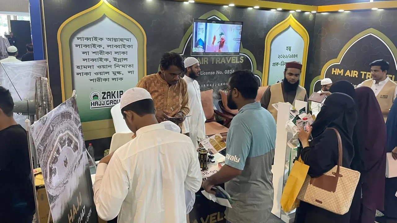 হজ-ওমরাহ মেলায় ব্যাপক সাড়া, ওমরা পালনে বেশি আগ্রহী তরুণরা