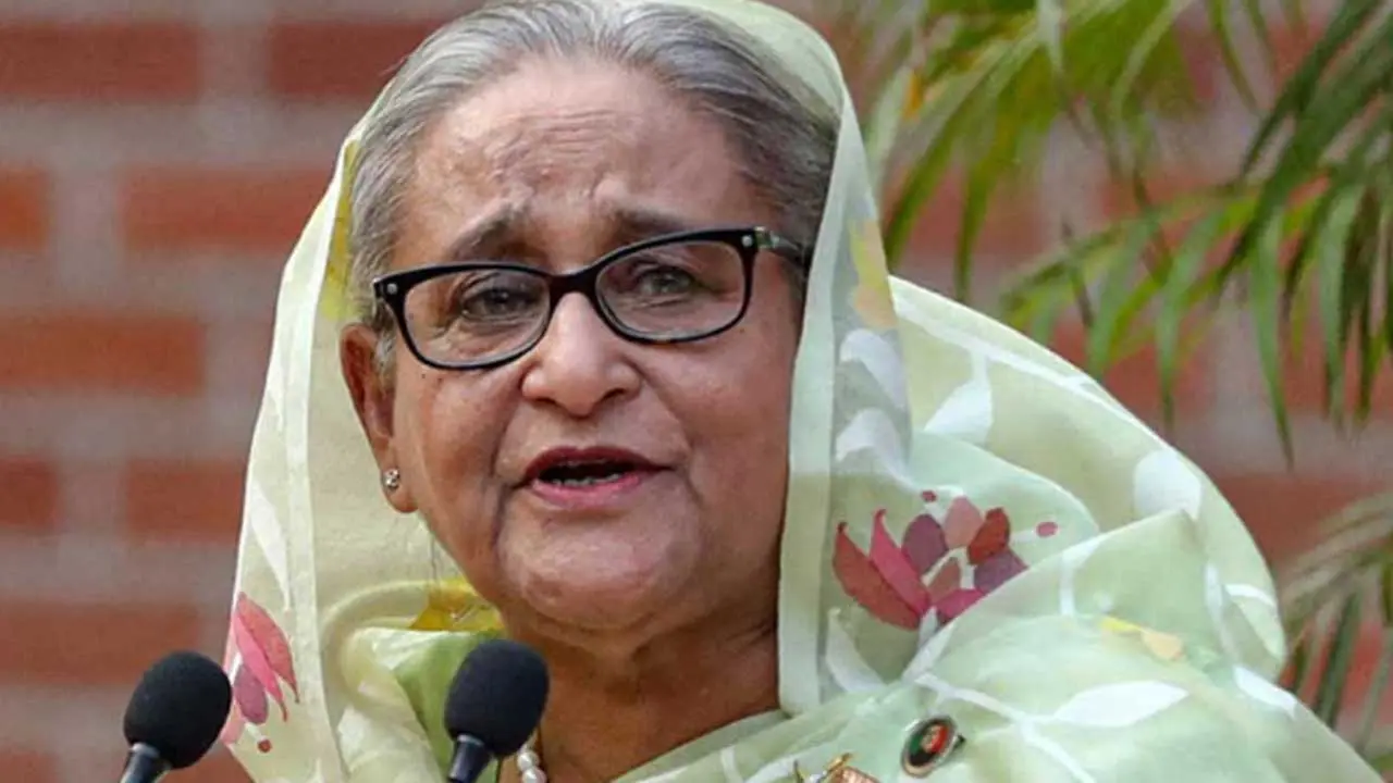 খুলনায় শেখ হাসিনাসহ ৪৬ জনের বিরুদ্ধে রাষ্ট্রদ্রোহ মামলা