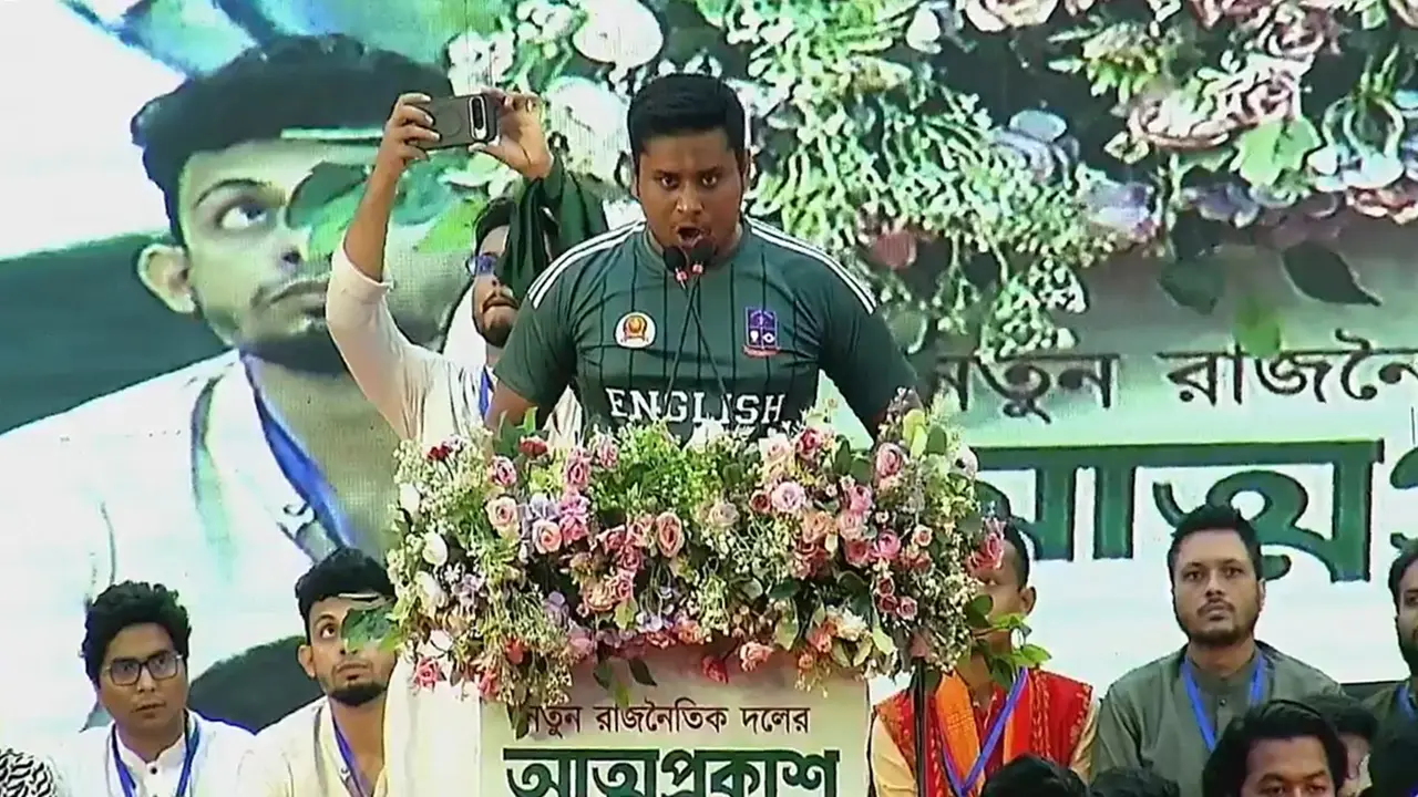 আওয়ামী লীগের ‘বি-টিম’ চলে এসেছে : হাসনাত আবদুল্লাহ