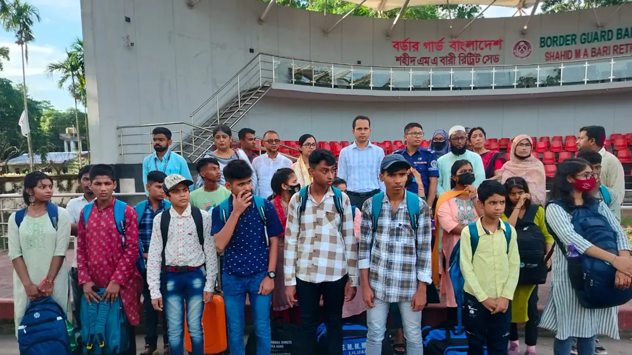 ভারতে কারাভোগ শেষে দেশে ফিরলো ১৭ কিশোর-কিশোরী