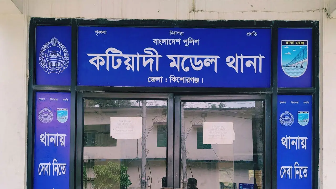 রোগী দেখতে যাওয়ার পথে ট্রাক্টরচাপায় দাদি-নাতনি নিহত 
