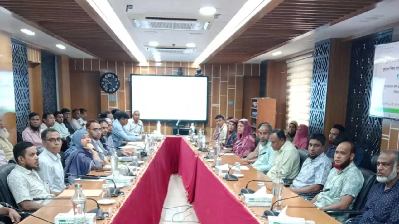ভূমিসেবা দেওয়ার ক্ষেত্রে স্বচ্ছতা ও জবাবদিহিতা অপরিহার্য : সিনিয়র সচিব