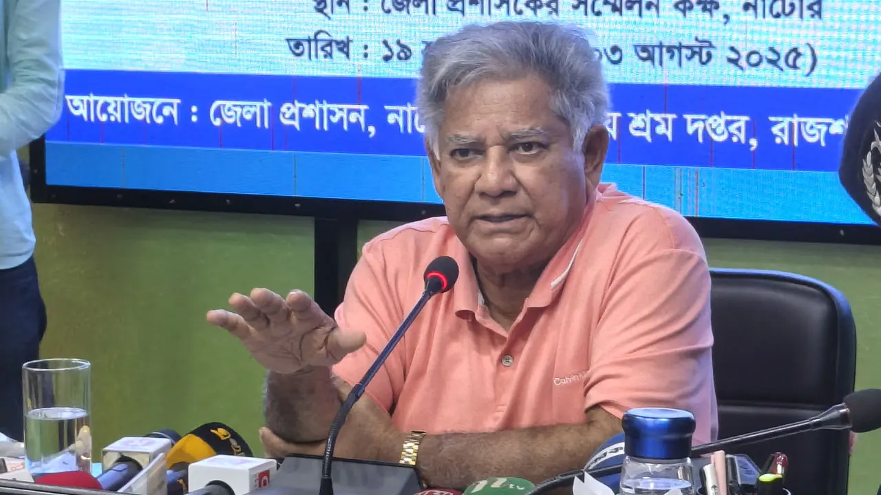 আমরা এখনো রপ্তানিমুখী শিল্পে বৈচিত্র্য আনতে পারিনি : সাখাওয়াত হোসেন