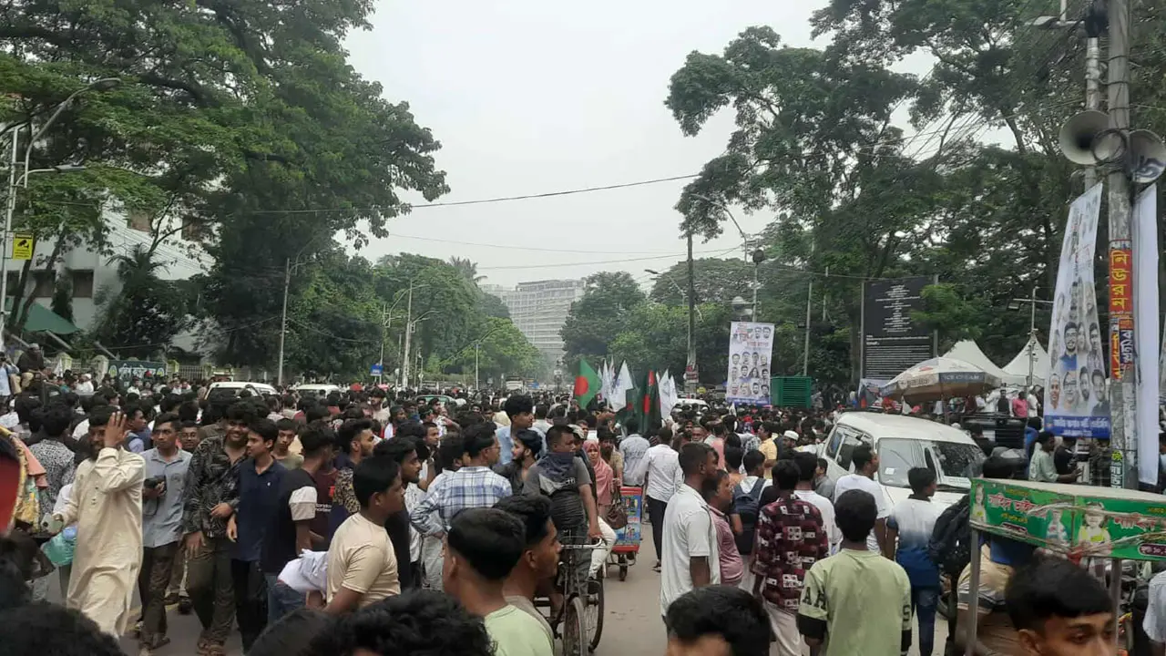 ৪টার সমাবেশ ৫টায়ও শুরু করতে পারেনি এনসিপি
