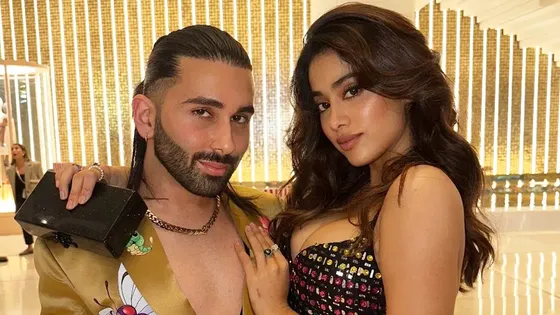 শেষমেশ ওরিকেই ‘স্বামী’ বলে পরিচয় দিলেন জাহ্নবী