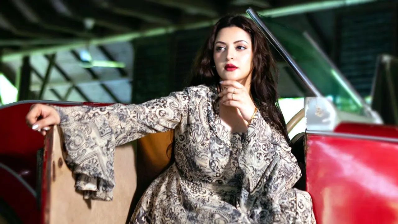 শ্বাসকষ্ট নিয়ে পুত্রসহ হাসপাতালে ভর্তি পরীমণি
