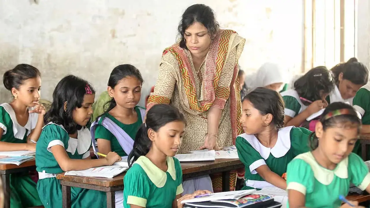প্রাথমিকে শিক্ষক নিয়োগে নতুন বিধিমালা, বাতিল নারীদের জন্য বিশেষ কোটা