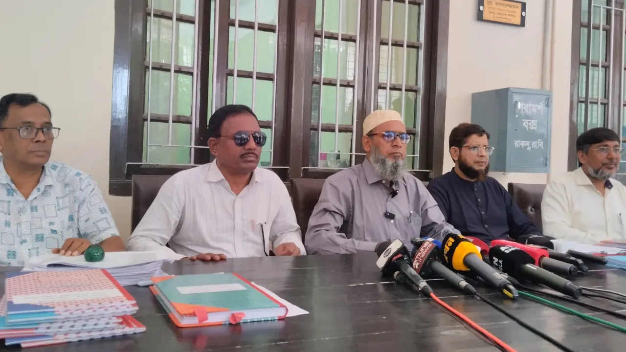 শিক্ষার্থীদের তোপে এগিয়ে এলো রাকসু নির্বাচন, ভোট ২৫ সেপ্টেম্বর