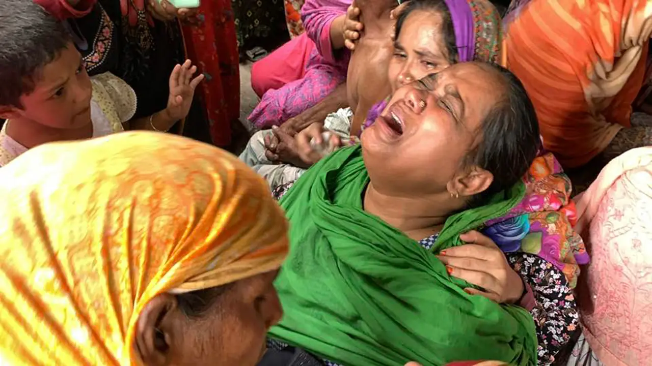 একই পরিবারের ৪ জনের মৃত্যুর ঘটনায় দুই মামলা