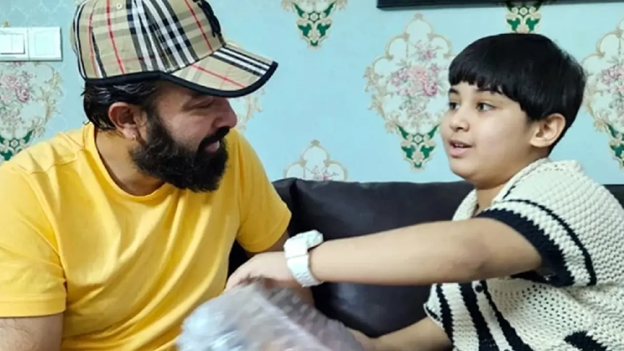 শাকিবের স্টোরিতে বড় ছেলে আব্রাম খান জয়