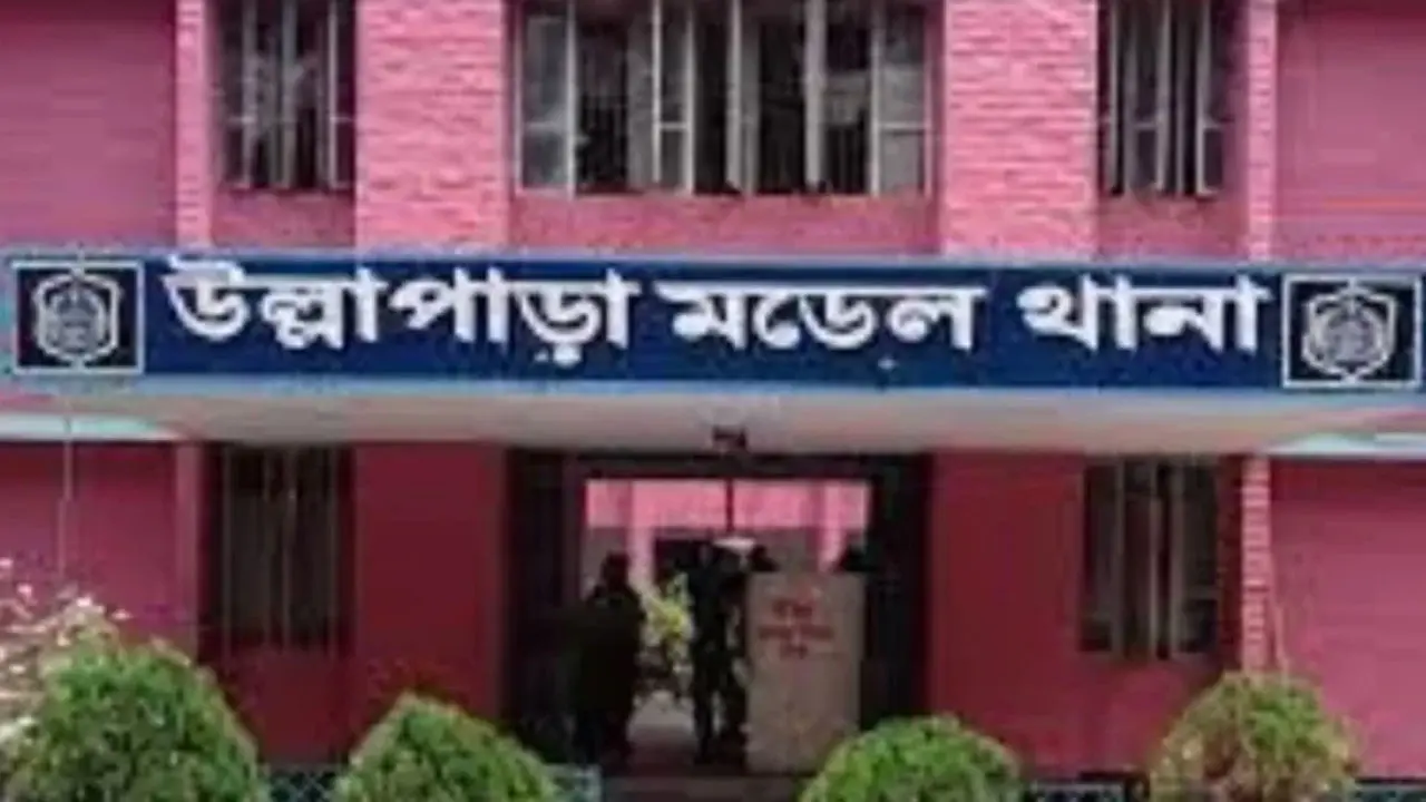 ৩ পুলিশ সদস্যের বিরুদ্ধে শিক্ষার্থীকে মারধর ও চাঁদা দাবির অভিযোগে মামলা