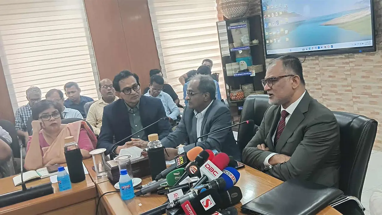 এবার রপ্তানি আয়ের লক্ষ্যমাত্রা ৬৩.৫০ বিলিয়ন ডলার