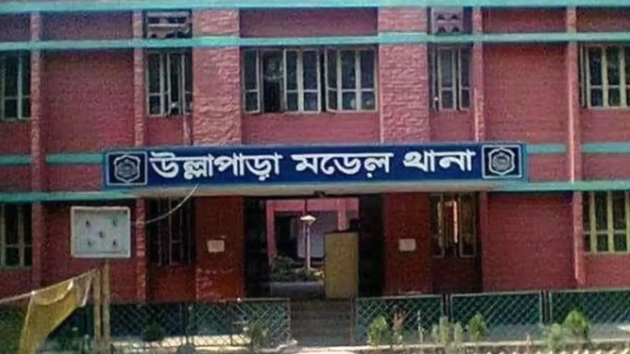 সিরাজগঞ্জে বাইচের নৌকার সঙ্গে বরযাত্রীর ট্রলারের সংঘর্ষ, নিহত ২