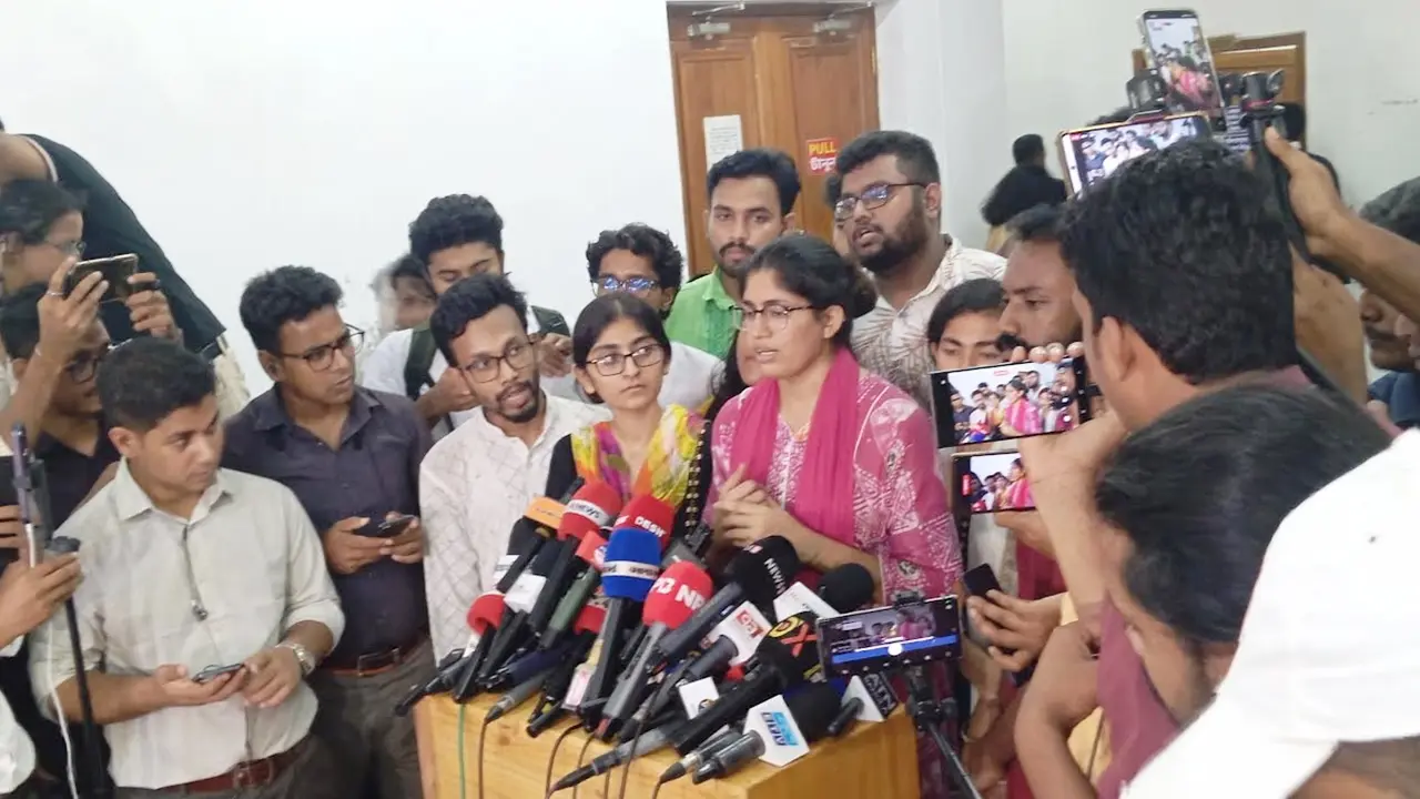 ডাকসুতে উমামা ফাতেমার নেতৃত্বে স্বতন্ত্র প্যানেল ঘোষণা