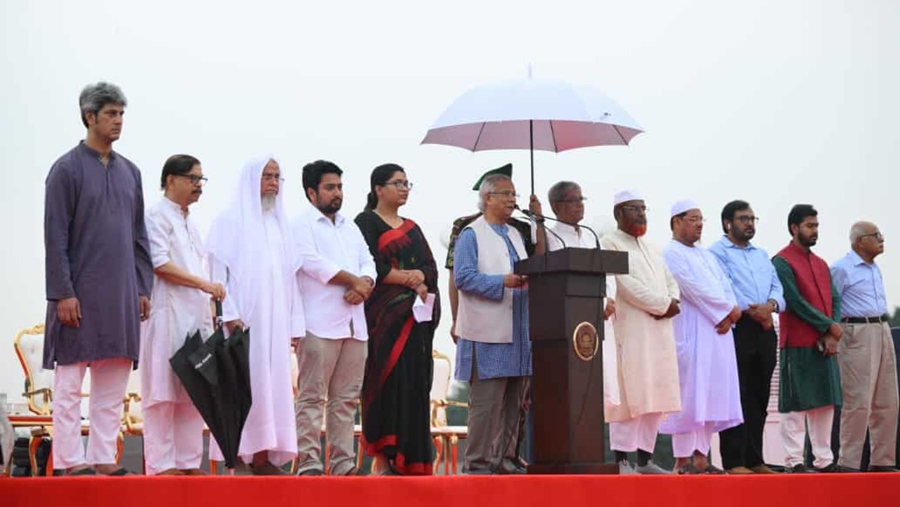 জুলাই ঘোষণাপত্র পাঠ করলেন প্রধান উপদেষ্টা, শহীদদের ‘জাতীয় বীর’ ঘোষণা