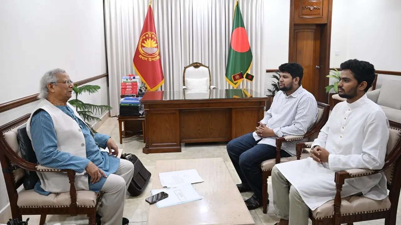 দুই উপদেষ্টা পদত্যাগপত্র দিয়েছেন, তফসিল ঘোষণার সঙ্গে সঙ্গে কার্যকর হবে