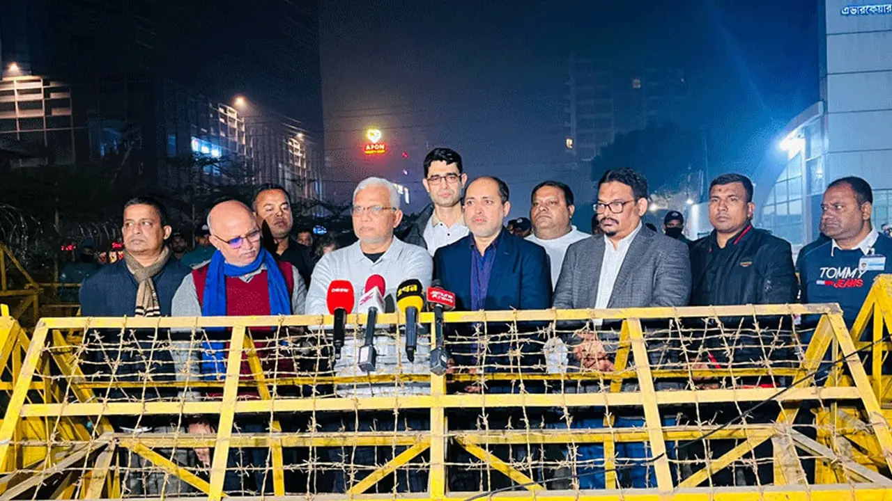 খালেদা জিয়া অত্যন্ত জটিল-সংকটময় মুহূর্ত পার করছেন : ডা. জাহিদ