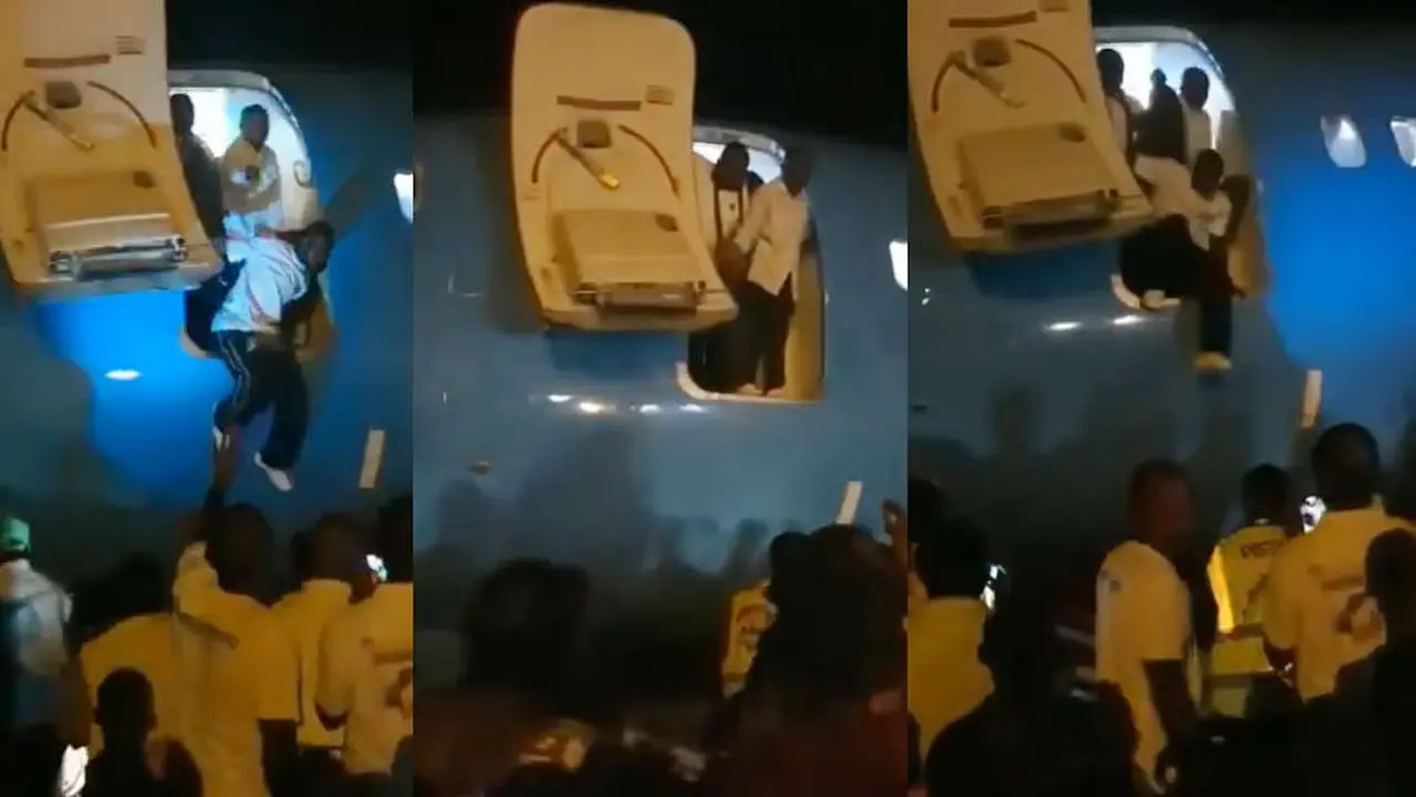 সিঁড়ি নেই, বিমান থেকে যাত্রীদের লাফিয়ে নামার ভিডিও ভাইরাল