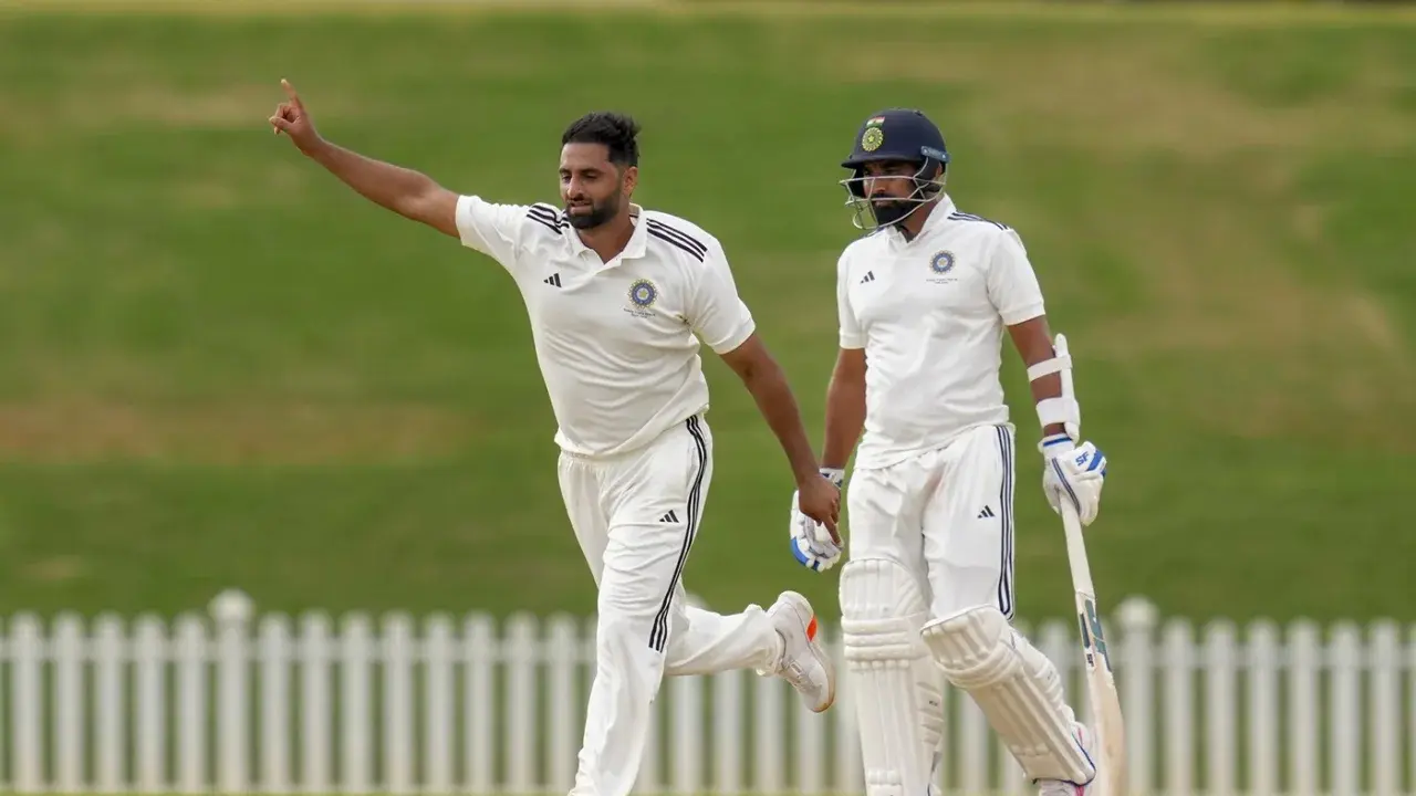 দিল্লিতে ‘বারামুল্লার ডেল স্টেইন’, কাশ্মিরে উৎসবের ঢেউ