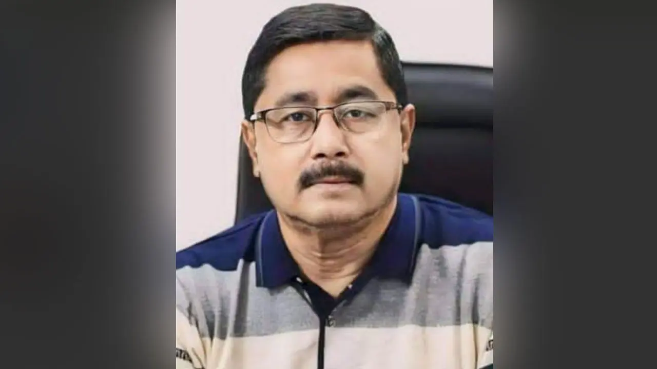 অস্ত্রের লাইসেন্স নবায়ন করতে গিয়ে ঝালকাঠির সাবেক মেয়র গ্রেপ্তার