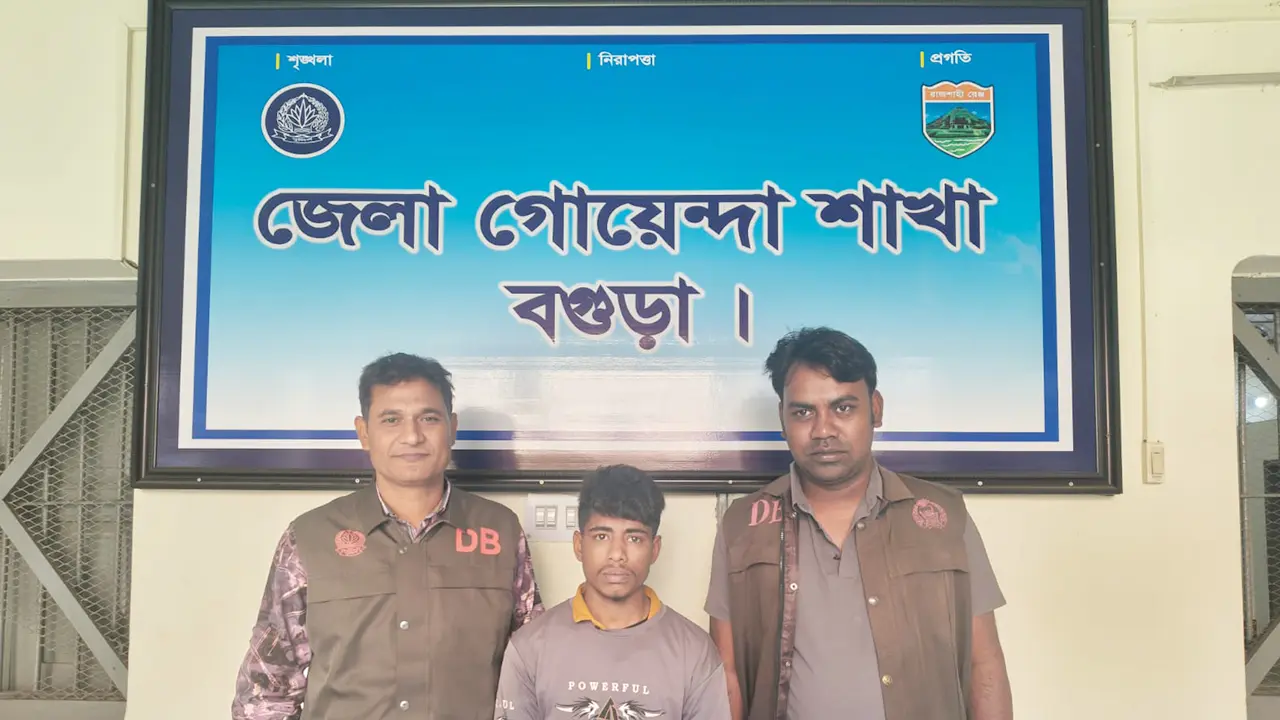 হাতকড়া খুলে পালানো আসামি গ্রেপ্তার, সাত পুলিশ সদস্য ক্লোজড