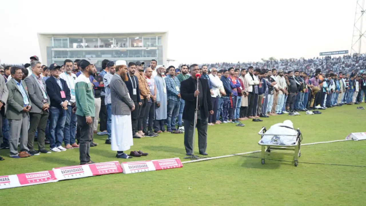 মাঠ থেকেই মাঠের মানুষের বিদায়