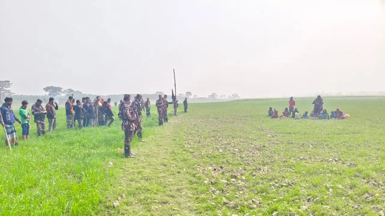 দৌলতপুর সীমান্তে ১৪ ভারতীয়কে পুশইনের চেষ্টা বিএসএফের, ফেরত পাঠাল বিজিবি