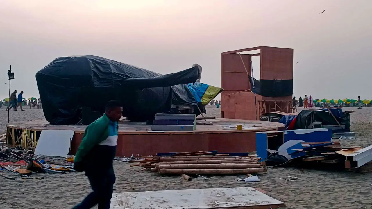 কক্সবাজার সৈকতের সেই অবৈধ স্থাপনা সরানোর নির্দেশ