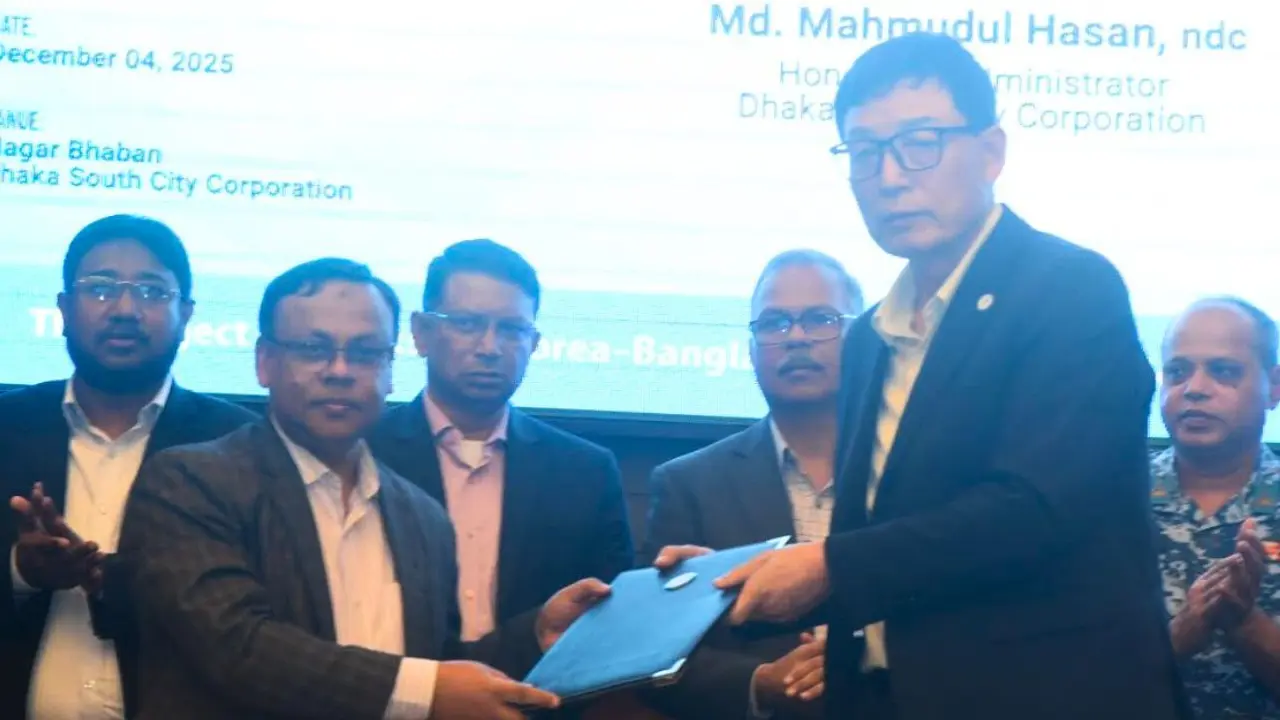 আধুনিক-পরিবেশবান্ধব বর্জ্য ব্যবস্থাপনায় ডিএসসিসির চুক্তি