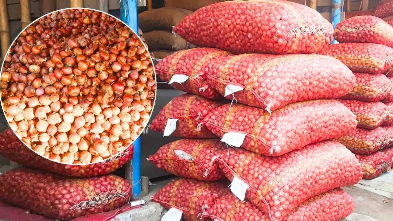 দুই দিনের ব্যবধানে পেঁয়াজের দাম বেড়েছে ৩০-৩৫ টাকা