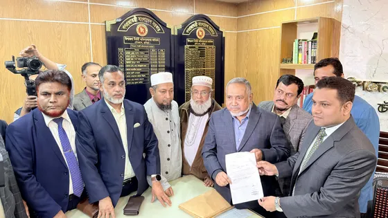 এই নির্বাচনে বিএনপি একা হয়ে পড়েছে : ডা. তাহের