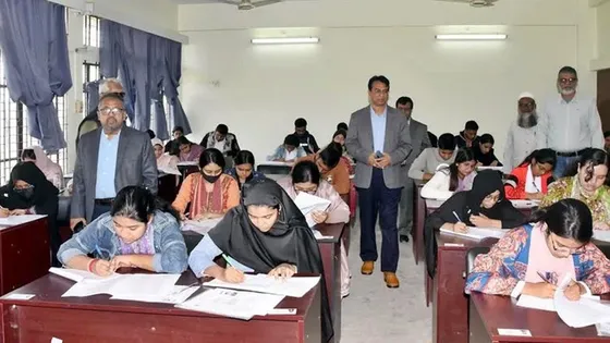 খুবি উপকেন্দ্রে ঢাবির ব্যবসায় শিক্ষা ইউনিটের ভর্তি পরীক্ষা অনুষ্ঠিত