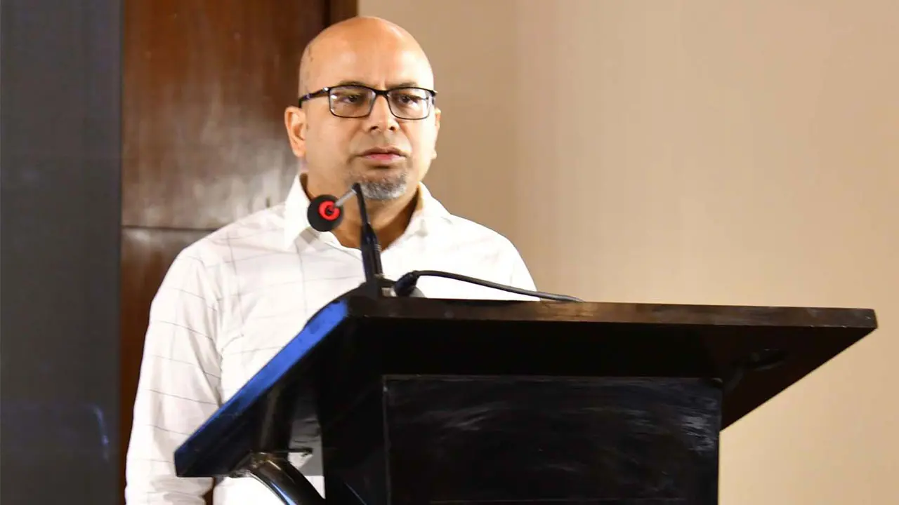 ‘বনসাই’ দশা থেকে টেলিকম খাতকে বের করে আনতে কাজ করছি