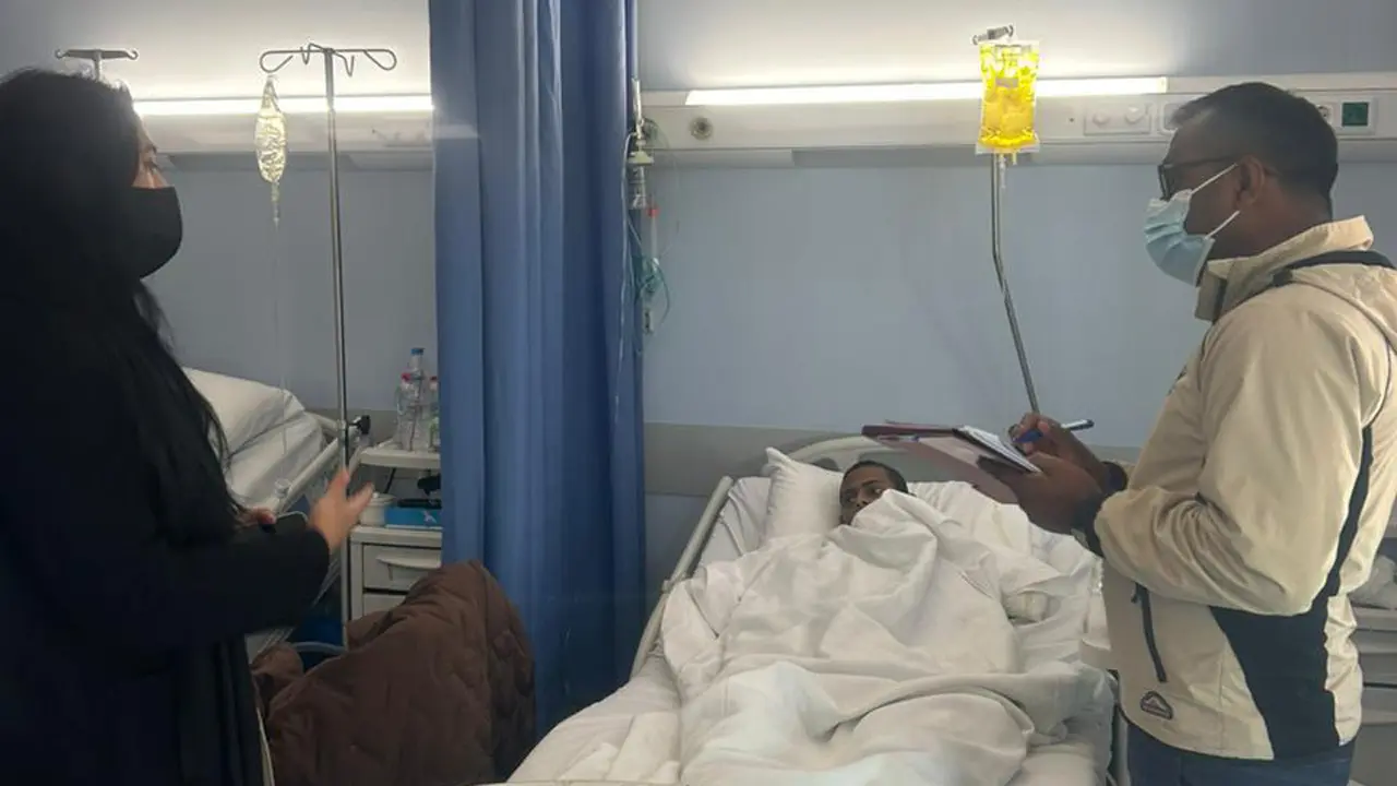 গ্রিসে পানি ভেবে পেট্রোল পান করে অসুস্থ ৪০ বাংলাদেশি, ২ জনের মৃত্যু