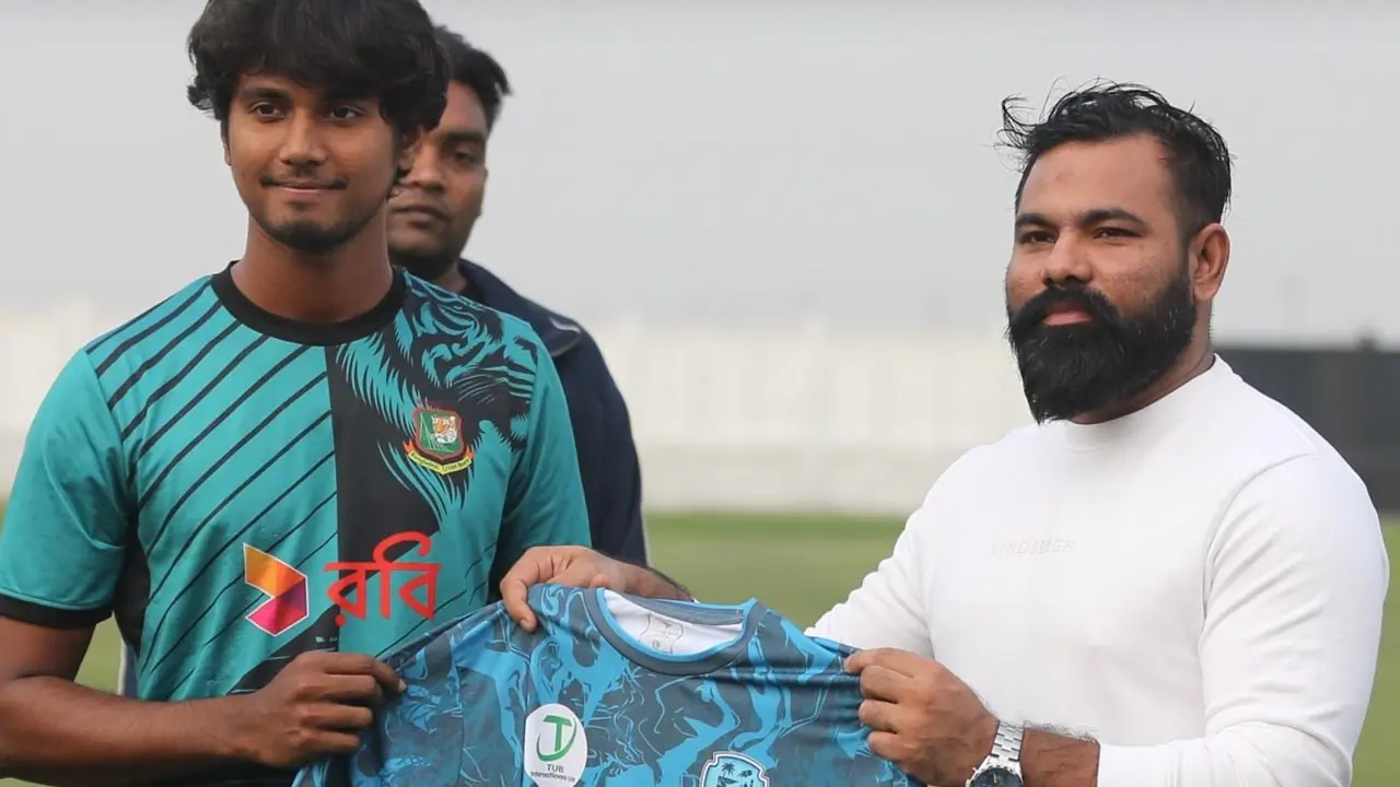 নিজ এলাকা নোয়াখালীর হয়ে খেলতে পেরে যা বললেন হাসান মাহমুদ