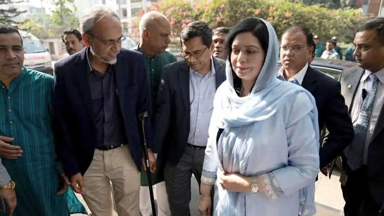 খালেদা জিয়ার অবস্থা অপরিবর্তিত, গ্রহণ করতে পারছেন মেডিসিন