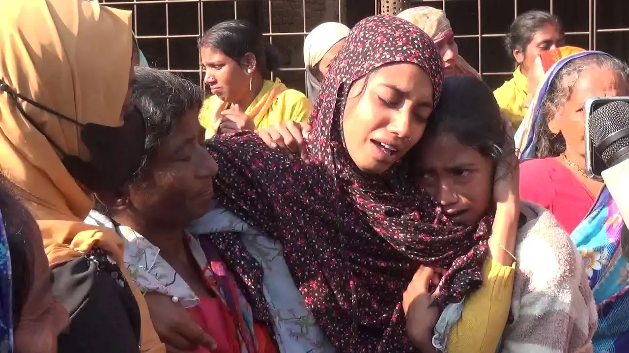 টাকা চুরির অভিযোগে মাইক্রোবাস চালককে পিটিয়ে হত্যার অভিযোগ
