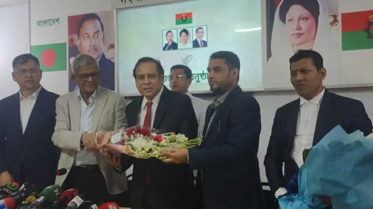 বিএনপিতে যোগ দিলেন রেজা কিবরিয়া, বললেন আমি গর্বিত