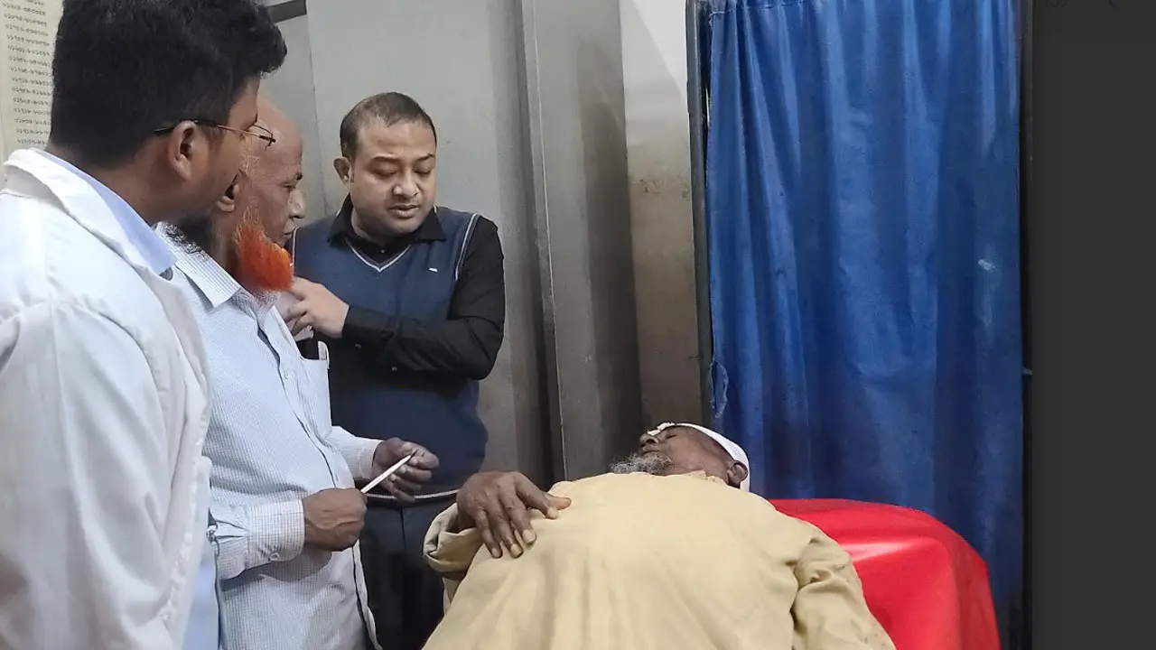 চাঁদা না পেয়ে ব্যবসায়ীর ওপর হামলা, বিএনপি নেতাকে পিস্তল ঠেকিয়ে হুমকি