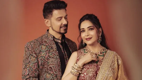 স্বামীকে নিয়ে কেন ভারতে ফিরলেন মাধুরী দীক্ষিত? 