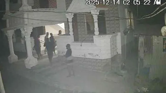 প্রবাসীর বাড়িতে ককটেল ফাটিয়ে ২৬ ভরি স্বর্ণালংকার ও ৫ লাখ টাকা লুট