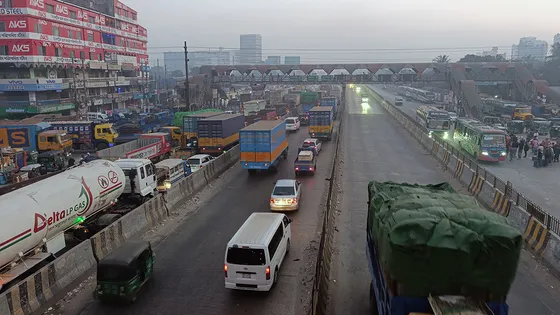 রাতভর ব্লকেডের পর ঢাকা-চট্টগ্রাম মহাসড়ক ছাড়লেন আন্দোলনকারীরা