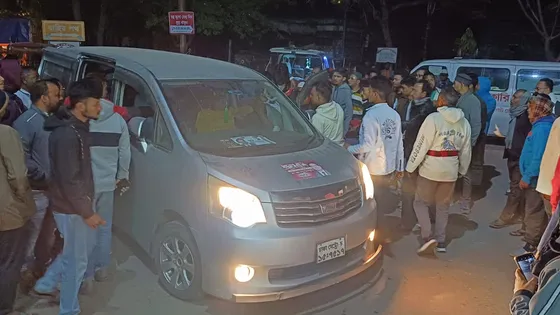 পাবনায় ট্রাক-মাইক্রোবাসের সংঘর্ষে বিএনপির দুই প্রার্থীসহ আহত ৫