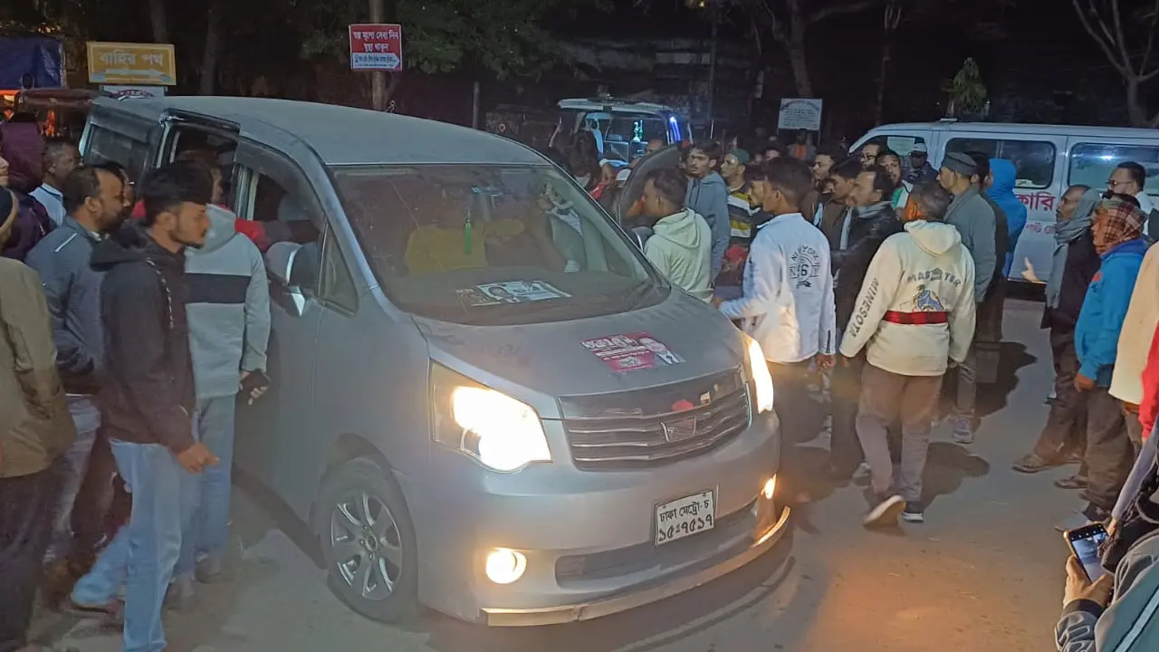 পাবনায় ট্রাক-মাইক্রোবাসের সংঘর্ষে বিএনপির দুই প্রার্থীসহ আহত ৫