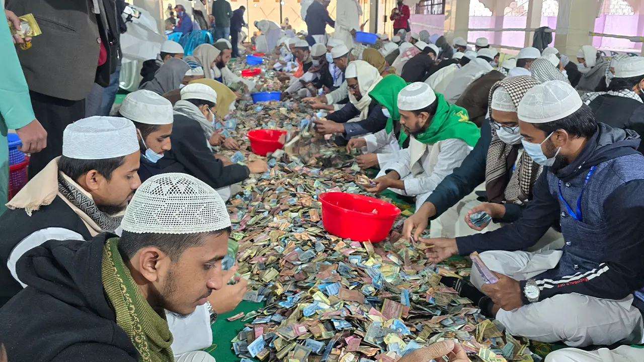 পাগলা মসজিদের ৩৫ বস্তায় মিলল ১১ কোটি ৭৮ লাখ টাকা
